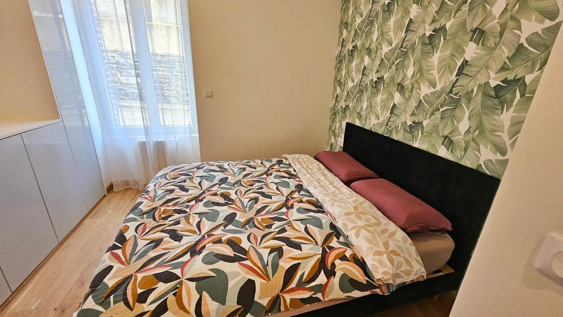 Appartement Moderne Et Chaleureux A 2 Minutes De La Gare De لانيون 0*,  فرنسا